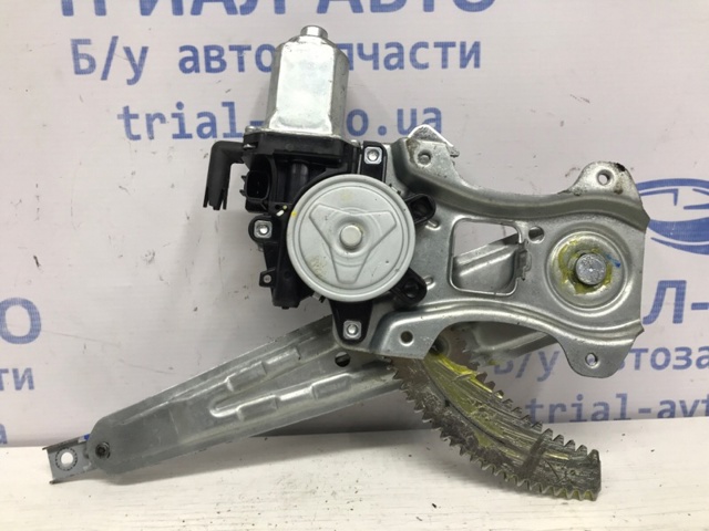 82721EE00B Механизм стеклоподъемника двери задней левой купить Винница