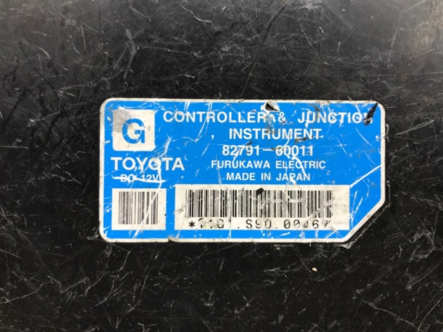 8279160011 TOYOTA купить в Днепр