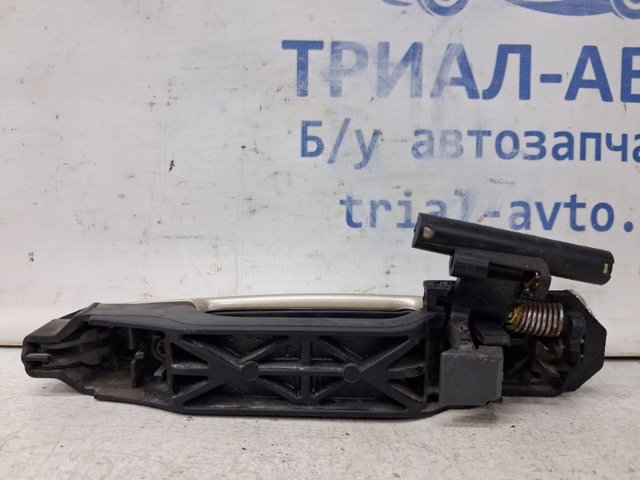 SUZUKI 8283163J10 Держатель наружной ручки двери задней правой в наличии Черновцы