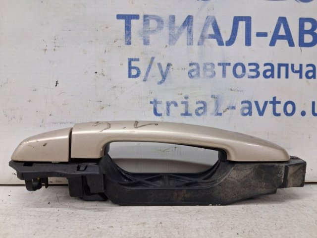 8284163J10 Держатель наружной ручки двери задней левой купить Киев