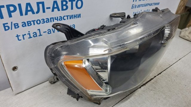 Фара передняя правая 8301B076 MITSUBISHI