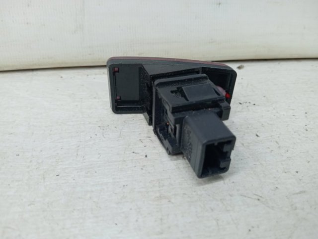 83037FJ000 SUBARU Кнопка включения аварийного сигнала купить в Николаев