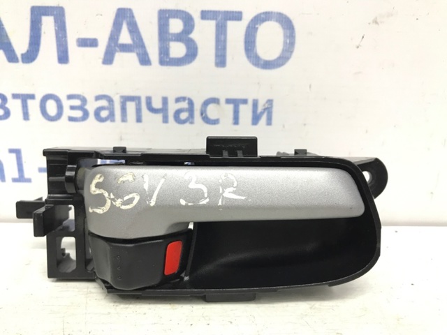 8311065J10BWJ SUZUKI Ручка двери правой внутренняя передняя/задняя купить в Каменское