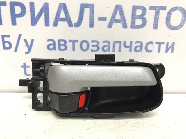 Ручка правой передней двери 8311065J10BWJ SUZUKI