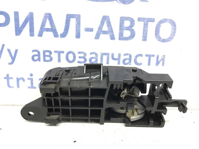 SUZUKI 8313065J10BWJ Ручка двери левой внутренняя передняя/задняя в наличии Кривой Рог