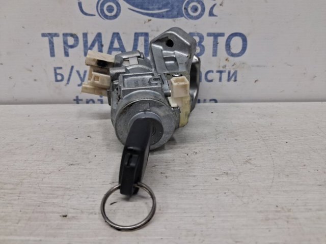 SUBARU 83133FJ020 в наличии Кривой Рог