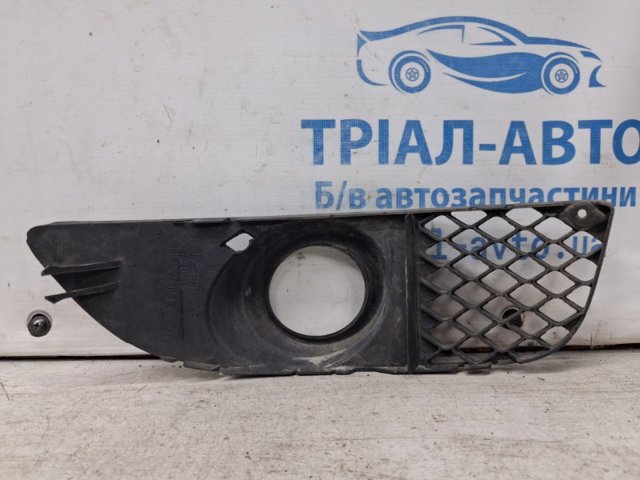 Противотуманная фара - вставка левая 8321A089 MITSUBISHI