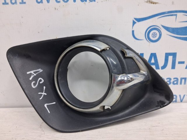 Оправа противотуманки 8321A385 MITSUBISHI