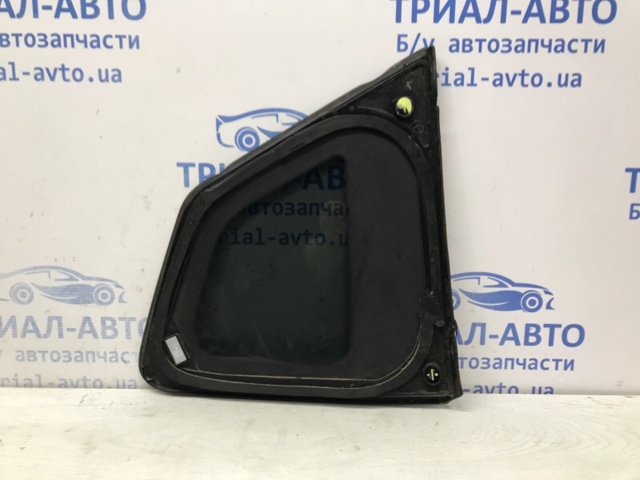 833014CC0B Стекло кузова (багажного отсека) левое купить Тернополь