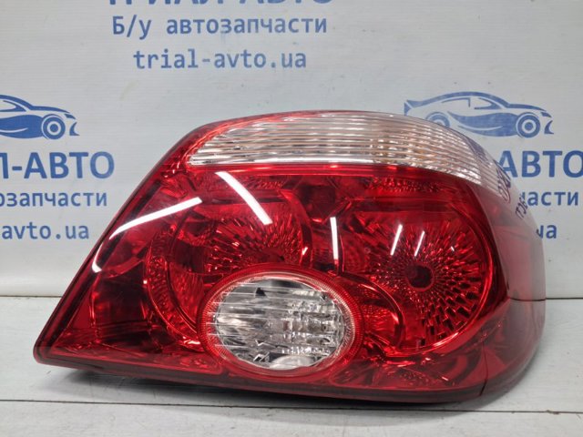 Задняя правая фара 8330A048 MITSUBISHI