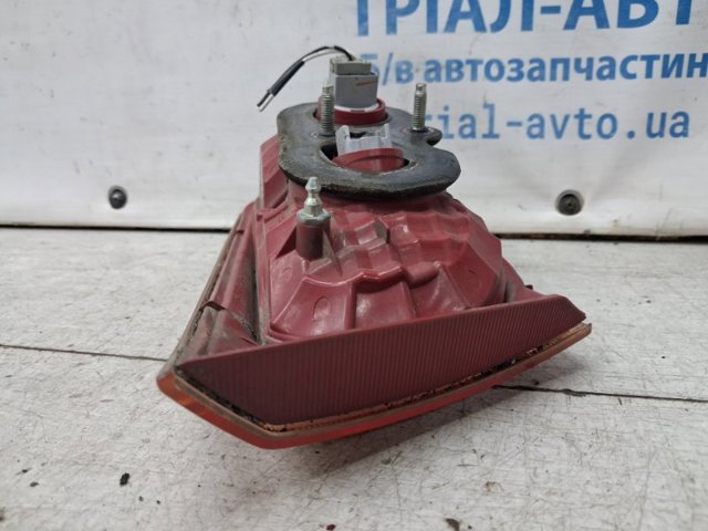 MITSUBISHI 8330A112 Фонарь задний правый внутренний в наличии Ирпень