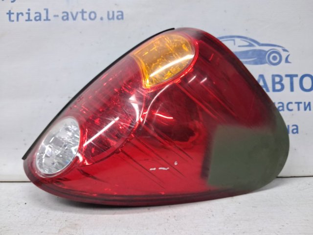 Фонарь задний правый 8330A156 MITSUBISHI