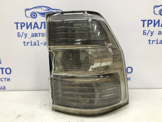 Задний фонарь Митсубиси Паджеро