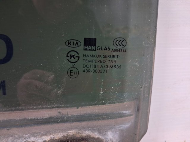 HYUNDAI 834113EA00 Стекло двери задней левой в наличии Украина