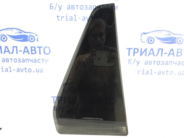 834172B020 Стекло-форточка двери задней левой купить Ужгород