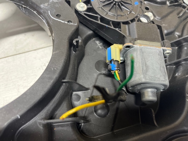 834713Q000 HYUNDAI Механизм стеклоподъемника двери задней левой купить в Ужгород