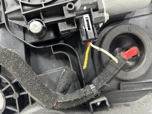 Стеклоподъемник левой задней двери 83471G2000 HYUNDAI