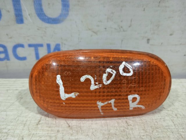Повторитель поворота на крыло 8351A003 MITSUBISHI