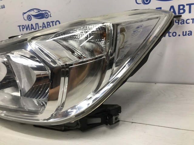 84001SG090 SUBARU Фара левая купить в Запорожье