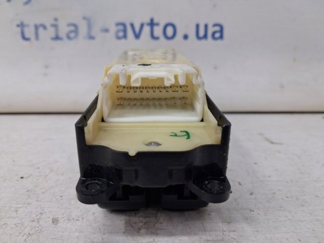 840400E011 TOYOTA Кнопочный блок управления стеклоподъемником центральной консоли купить в Украина