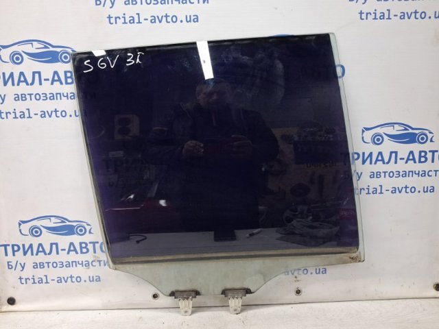 Стекло задней двери, правой 8450365J00 SUZUKI