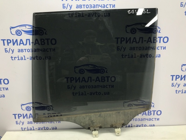Стекло задней двери, левой 8450465J00 SUZUKI