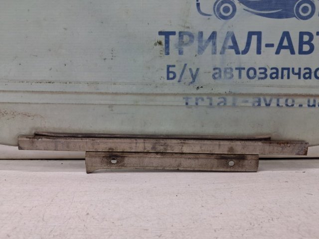 SUZUKI 8454675KA0 Стекло двери задней левой в наличии Чернигов