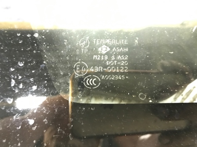 8457065J00 SUZUKI Стекло кузова (багажного отсека) левое купить в Хмельницкий