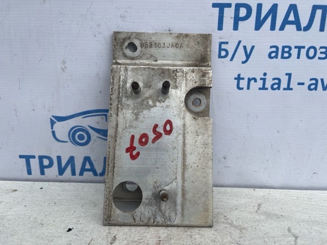 Кронштейн усилителя заднего бампера 852103JA0A NISSAN