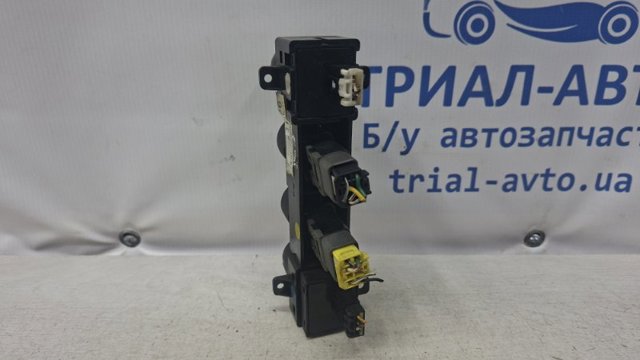 Блок кнопок центральной консоли 8530031210 SSANG YONG