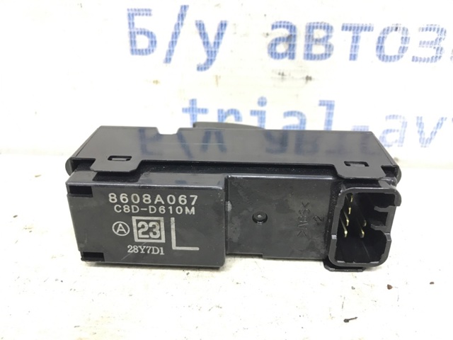 MITSUBISHI 8608A067 Кнопочный блок управления стеклоподъемником задний левый в наличии Сумы