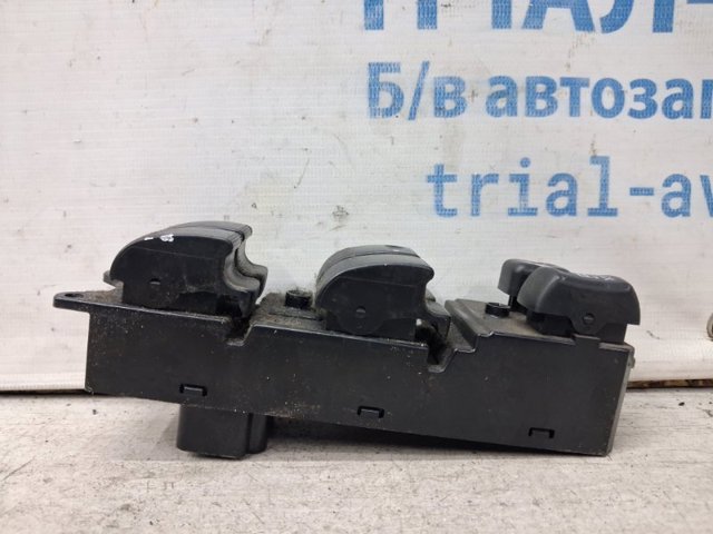 8608A068 MITSUBISHI Кнопочный блок управления стеклоподъемником передний левый купить в Винница