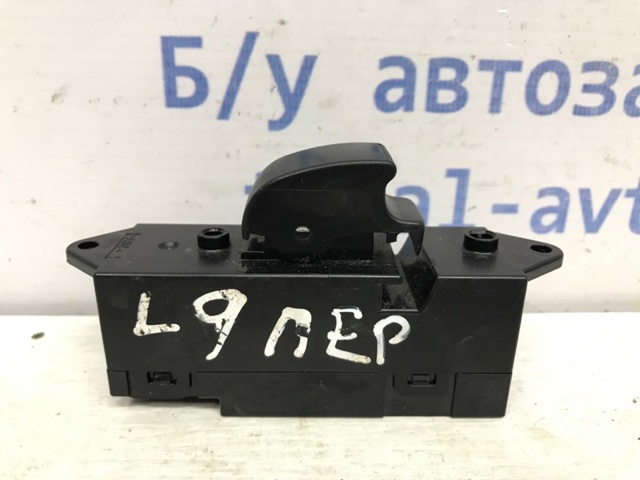 MITSUBISHI 8608A099 Кнопочный блок управления стеклоподъемником передний правый в наличии Черновцы