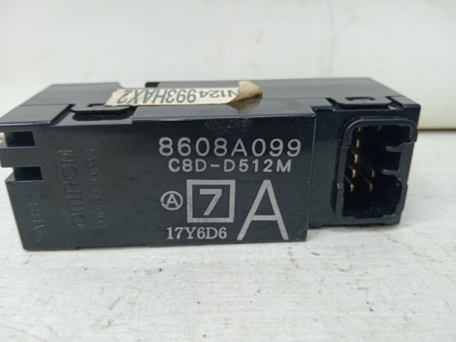 MITSUBISHI 8608A099 Кнопочный блок управления стеклоподъемником передний правый в наличии Запорожье