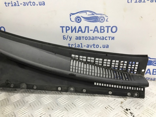 861603E000 Решетка дворников правая купить Киев