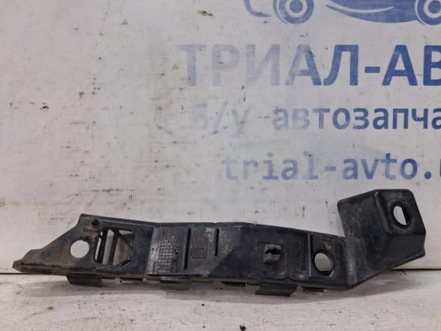 Кронштейн бампера переднего, внешний правый 865141H000 HYUNDAI