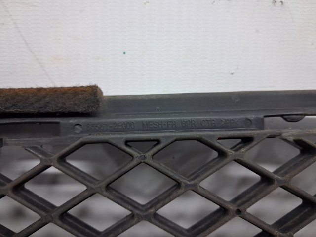 Центральная решетка переднего бампера 865612E000 HYUNDAI