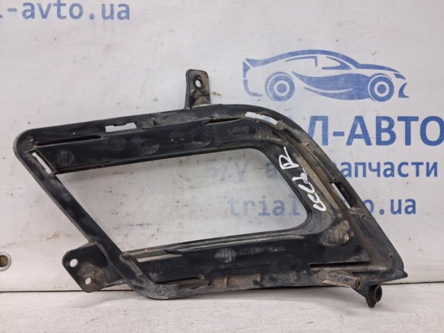 HYUNDAI 865641H500 Заглушка (решетка) противотуманных фар бампера переднего правая в наличии Павлоград