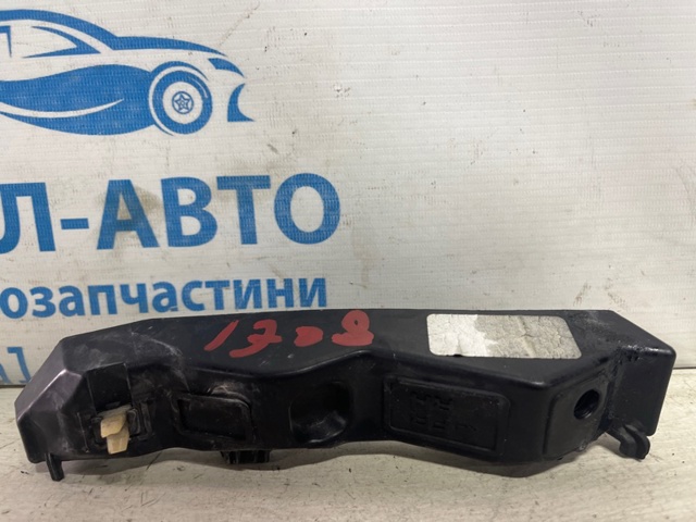 865842T500 Кронштейн бампера переднего правый купить Хмельницкий