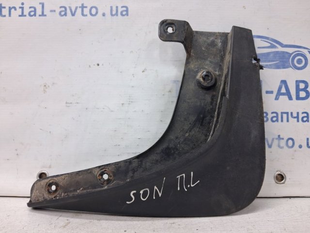 Брызговик передний, левый 868313K000 HYUNDAI