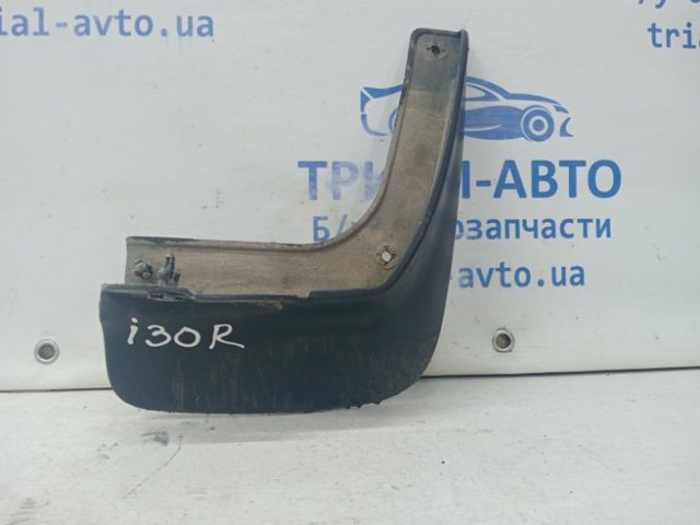 Брызговик задний, правый 868422L000 HYUNDAI