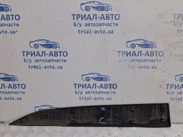 HYUNDAI 877222S000 Молдинг двери передней правой в наличии Павлоград
