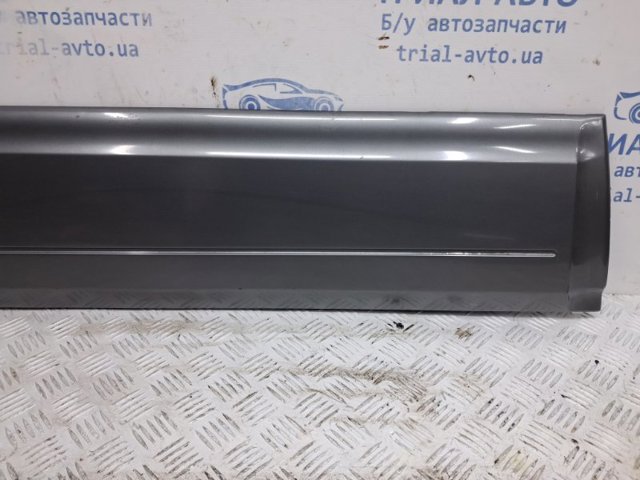 877303E500 HYUNDAI Накладка двери передней левой купить в Житомир