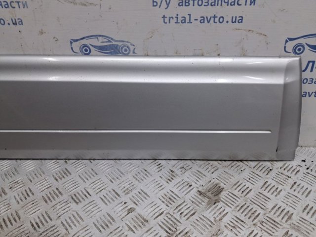 877303E500 Накладка двери передней левой купить Павлоград