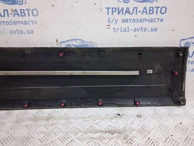 877403E500 HYUNDAI Накладка двери передней правой купить в Ужгород