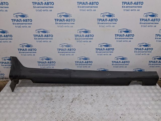 Накладка наружняя (молдинг) порога, правый 877522S000 HYUNDAI