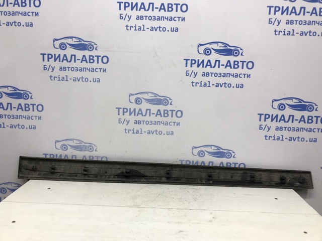 HYUNDAI 877602B000 Молдинг двери передней правой в наличии Одесса