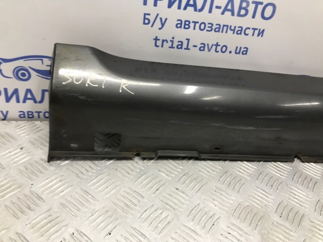 877793E000XX Накладка (молдинг) порога наружная задняя правая купить Каменское