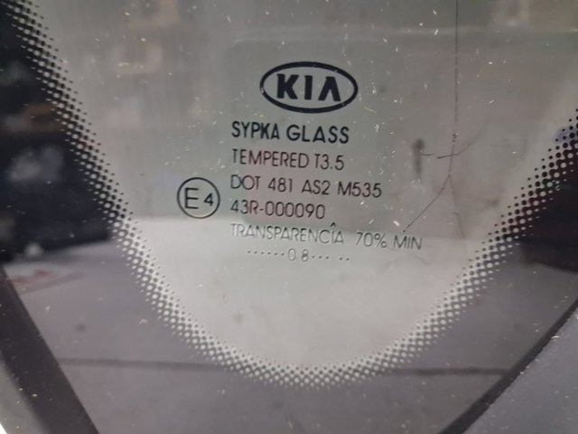 Стекло багажного отсека, левое 878101H000 HYUNDAI