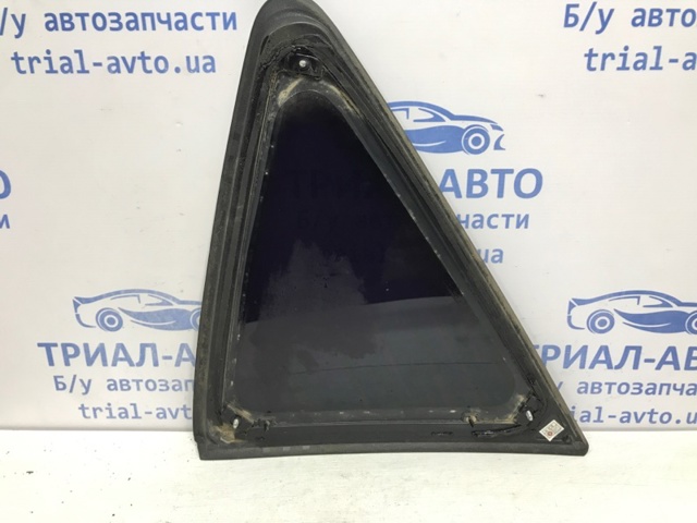 878101H100 Стекло кузова (багажного отсека) левое купить Киев